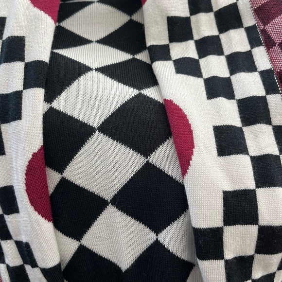 Colorful Geometric Patterned Cardigan - Picture 6 of 8